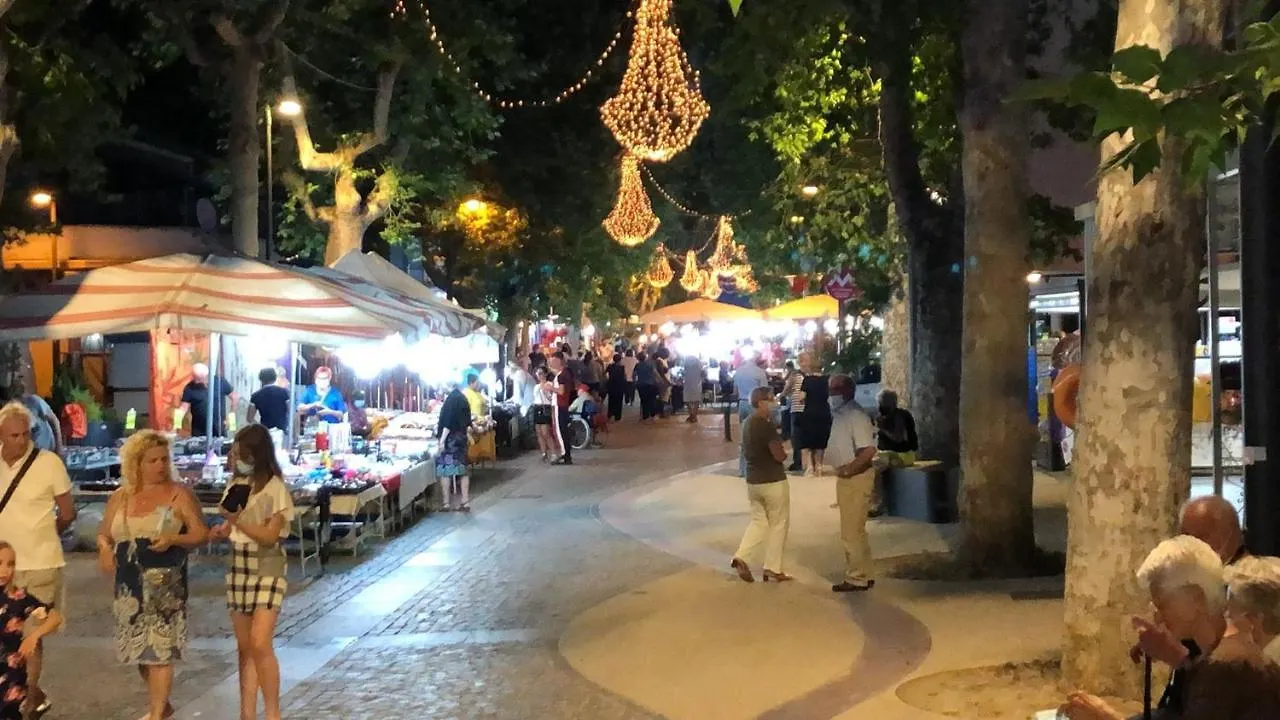 Lägenhet Vacanza A Miramare Rimini